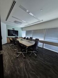 Gateway East (D7), Office #597571961